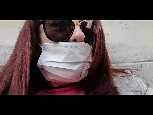 ❤️ Nikoletta qo'shnisidan qasos oladi va garajida siydi (Maxsus Covid19 Italiya karantini) Anal videoda bizda ❤