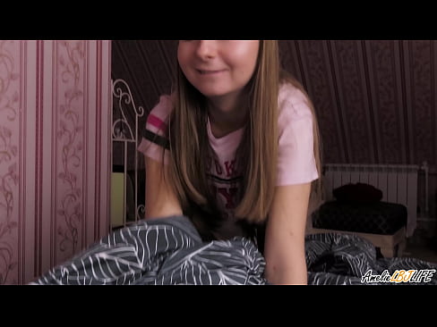 ❤️ Blondie uning BFF ning chuqur so'radi va uning og'ziga Jum oladi Anal videoda bizda ❤